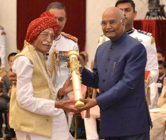 राष्ट्रपति कोविंद ने एमडीएच मसालों के मालिक महाशय धर्मपाल गुलाटी को पद्म भूषण से किया सम्मानित