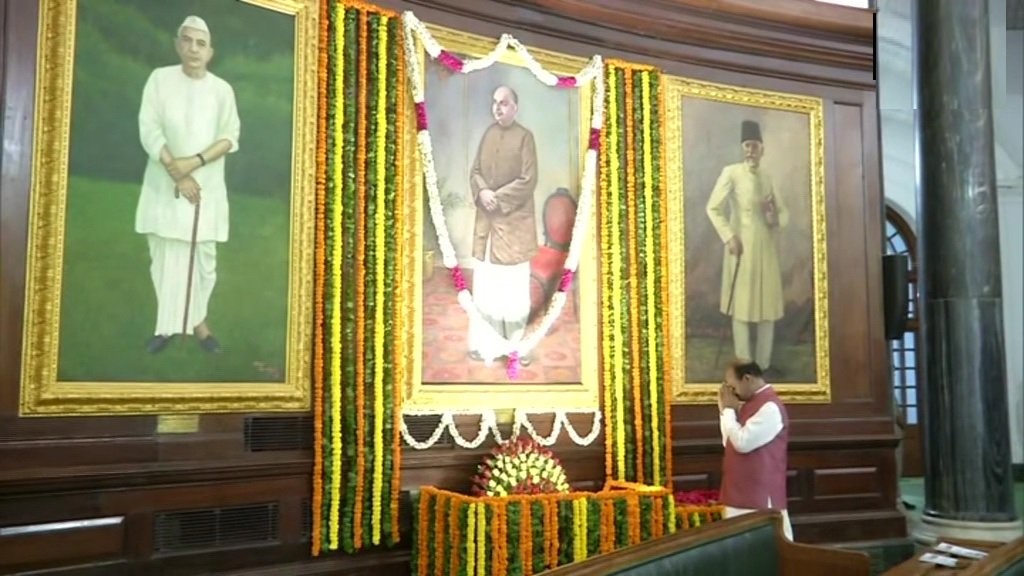 भारतीय जनसंघ के संस्थापक और पूर्व सांसद श्यामा प्रसाद मुखर्जी की जयंती पर लोकसभा अध्यक्ष ओम बिरला ने किया नमन
