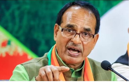 आतंकवादियों को महिमा मंडित करने वाले दिग्विजय सिंह के बयान से क्या कांग्रेस भी सहमत है: शिवराज सिंह