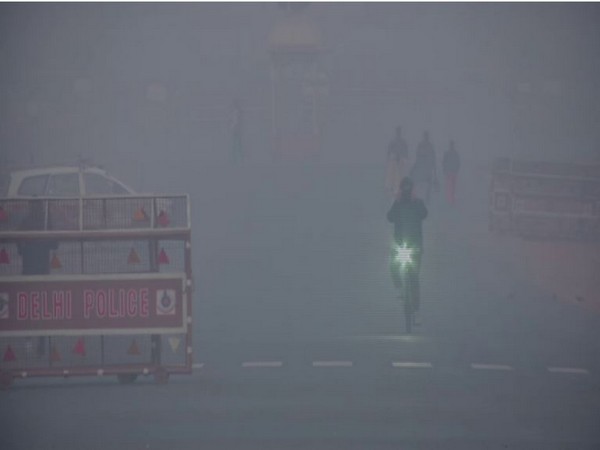 राजधानी दिल्ली और एनसीआर में एक बार फिर बढ़ा प्रदूषण का स्तर, AQI 400 के पार