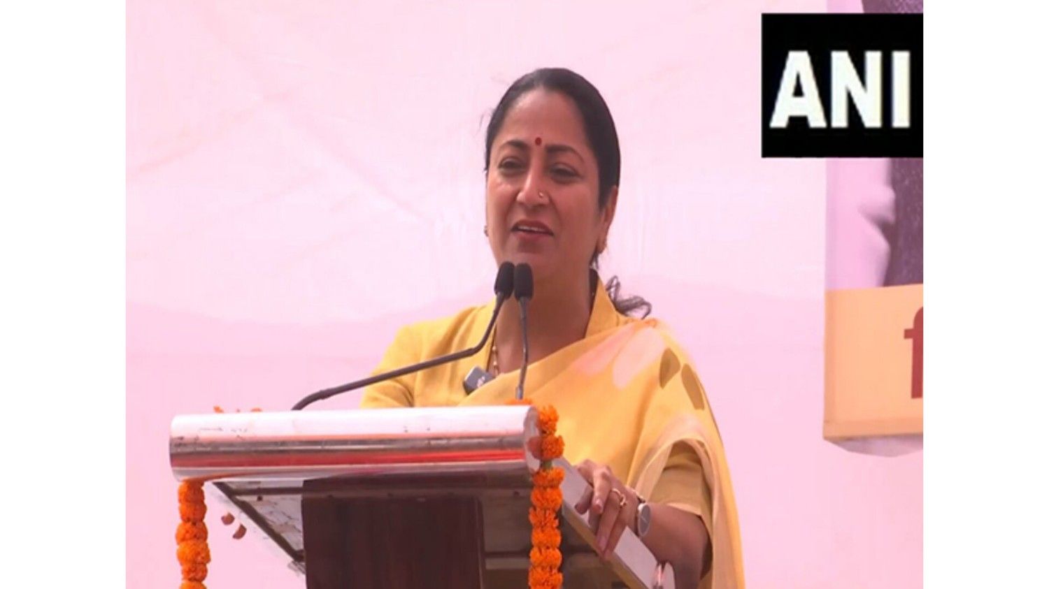 दिल्ली : पीएम मोदी के बाद दिल्ली सीएम रेखा गुप्ता ने भी लगाया 