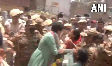 आम आदमी पार्टी का दावा, आतिशी को कालकाजी जेजे क्लस्टर से हिरासत में लिया गया; पुलिस ने किया इनकार