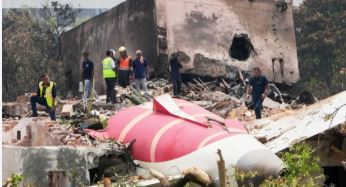 अहमदाबाद विमान हादसा: डीएनए मिलान से 99 मृतकों की पहचान हुई, 64 लोगों के शव परिजनों को सौंपे गए