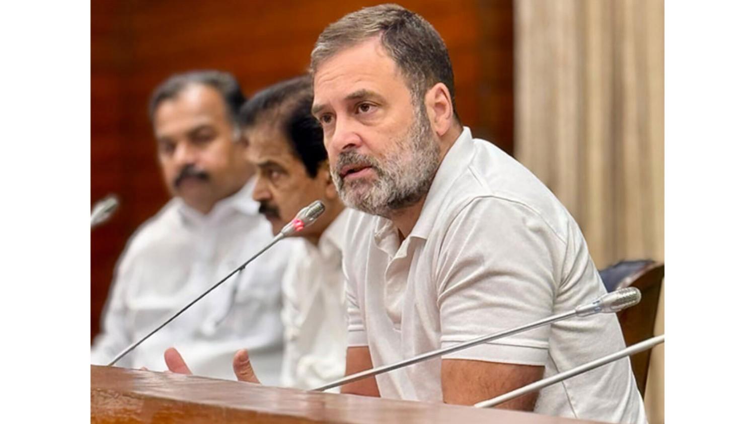 कांग्रेस नेता राहुल गांधी ने 'मेक इन इंडिया' की आलोचना करते हुए कहा, 