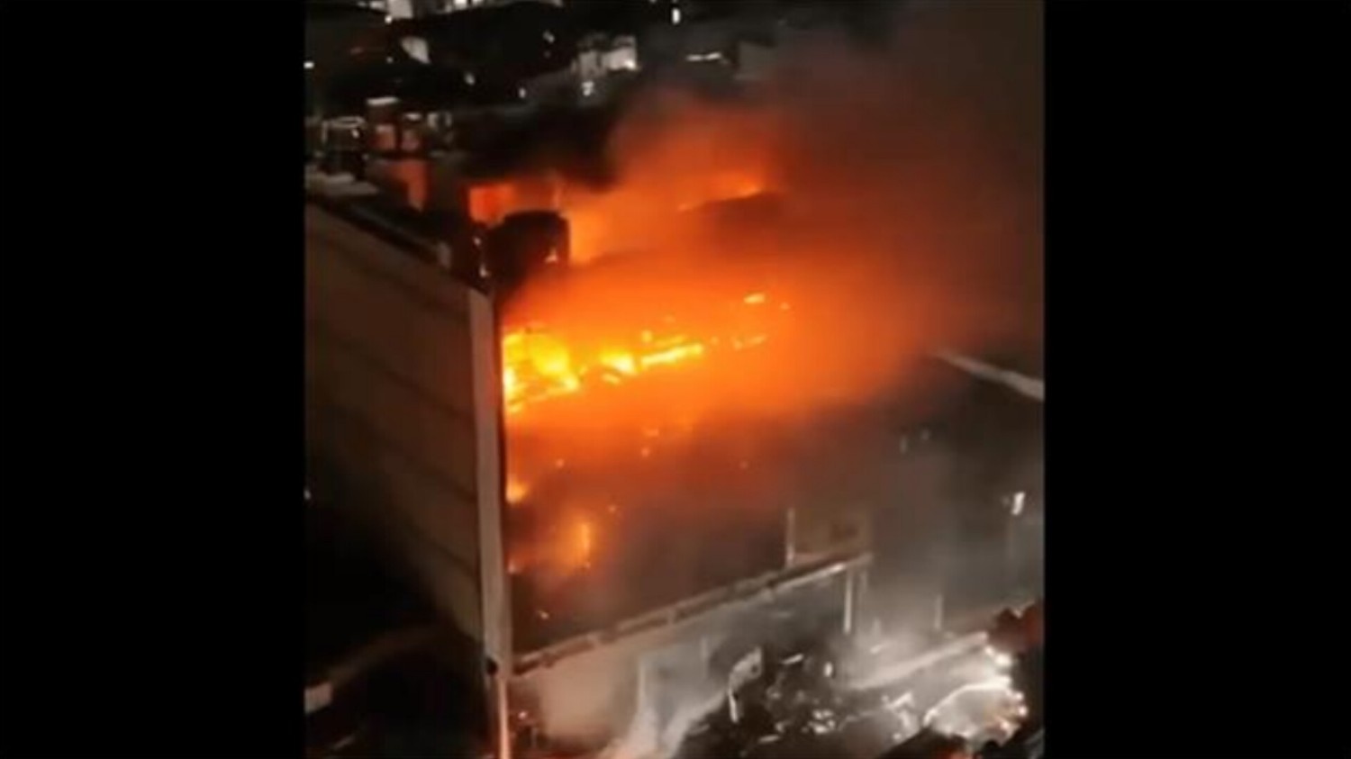 इराक के शॉपिंग मॉल में लगी भीषण आग, 50 लोगों की जलने से मौत