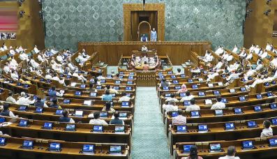 एसआईआर पर हंगामे को लेकर लोकसभा में लगातार पांचवें दिन नहीं हुआ कामकाज, कार्यवाही सोमवार तक स्थगित