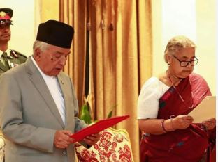 नेपाल के राष्ट्रपति ने संसद भंग की, मार्च में नए चुनाव कराए जाएंगे, राजनीतिक दलों ने की आलोचना