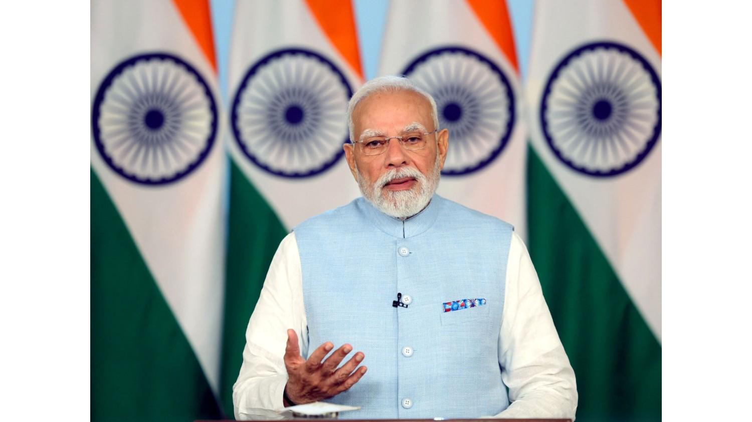 प्रधानमंत्री नरेंद्र मोदी ने जनता से स्वदेशी उत्पाद खरीदने की अपील की