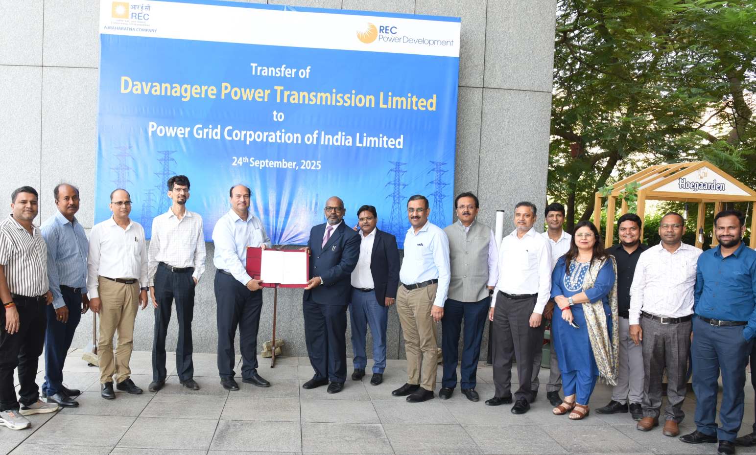 आरईसीपीडीसीएल ने दावणगेरे पावर ट्रांसमिशन एसपीवी को पावर ग्रिड कॉर्पोरेशन ऑफ इंडिया लिमिटेड को सौंप दिया