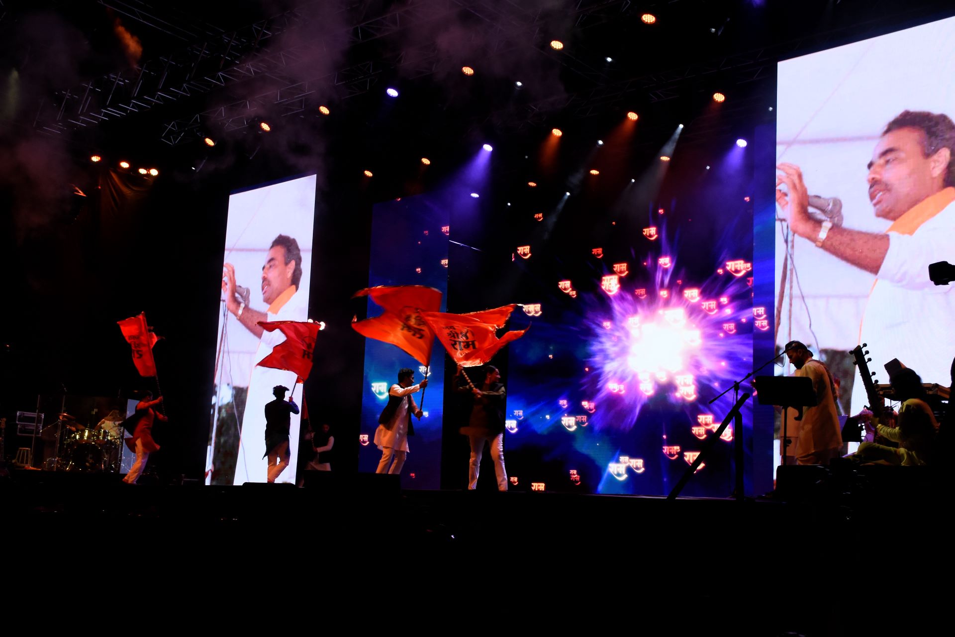 प्रधानमंत्री श्री नरेन्द्र मोदी के ‘राष्ट्र प्रथम’ के भाव को उजागर करने वाली ‘मेरा देश पहले’ की प्रस्तुति ने गुजरात में जगाई नए भारत की भावना