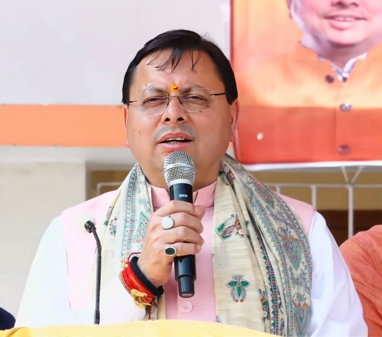 सीएम पुष्कर सिंह धामी ने बिहार चुनाव प्रचार की शुरुआत की, विपक्ष पर कसा तंज