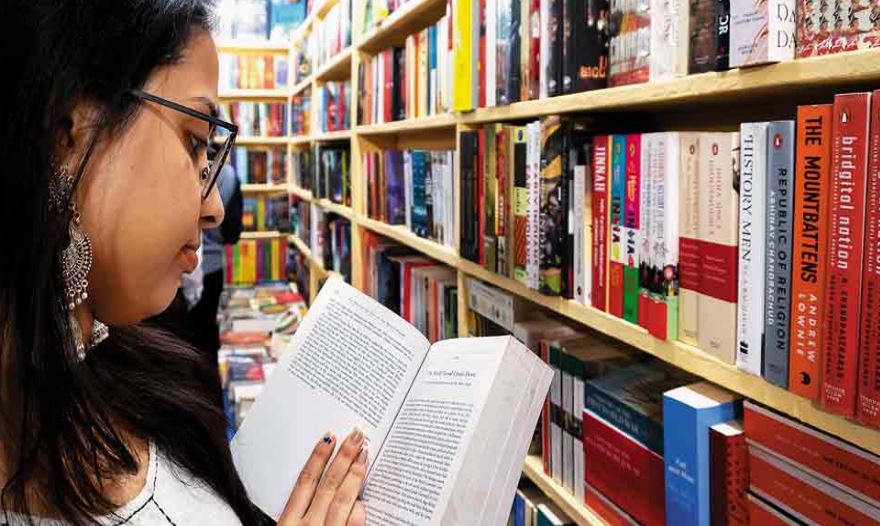 नजरिया: पाठक नहीं घटे, तरीका बदले