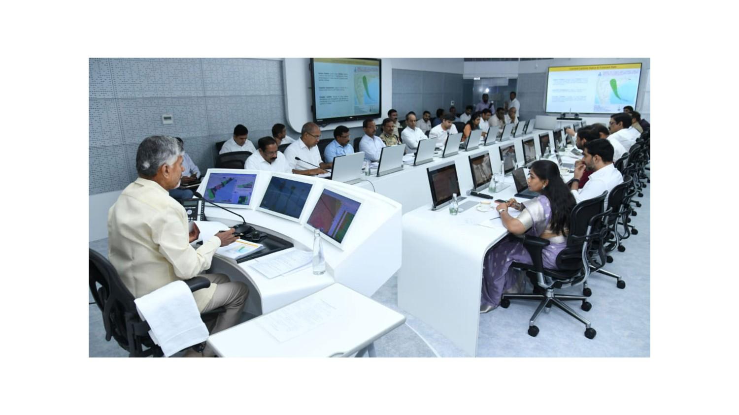 चक्रवात मोन्था: आंध्र के मुख्यमंत्री नायडू ने तटीय निवासियों को तत्काल निकालने का आदेश दिया