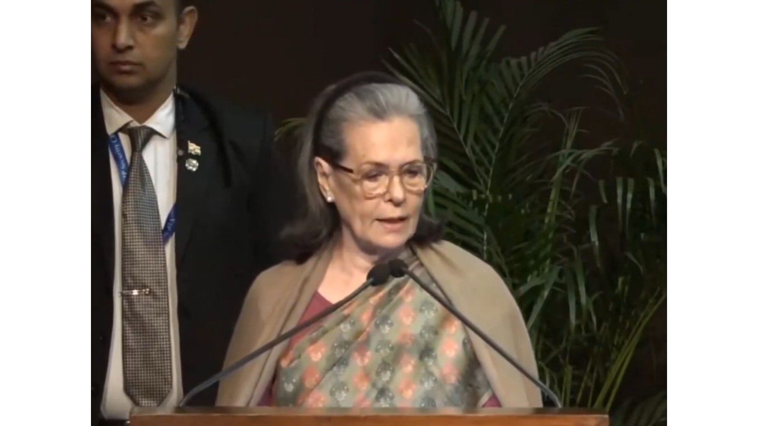 चिली की पूर्व राष्ट्रपति मिशेल बाचेलेट को इन्दिरा गांधी पुरस्कार से सम्मानित किया गया