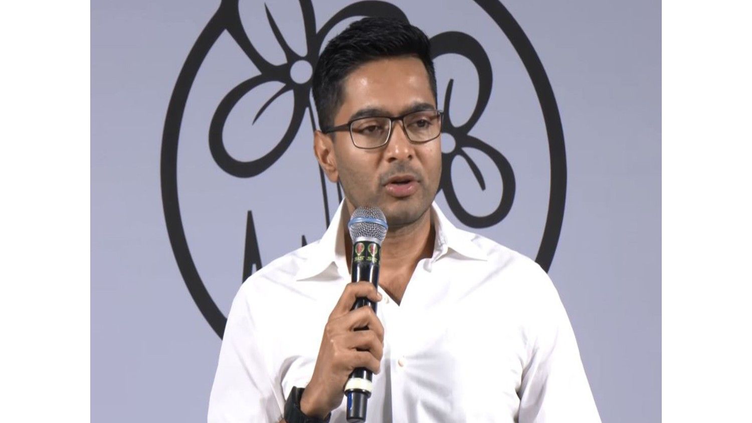 कुलदीप सेंगर को जमानत देने के अदालती आदेश पर अभिषेक बनर्जी का बयान, कहा 