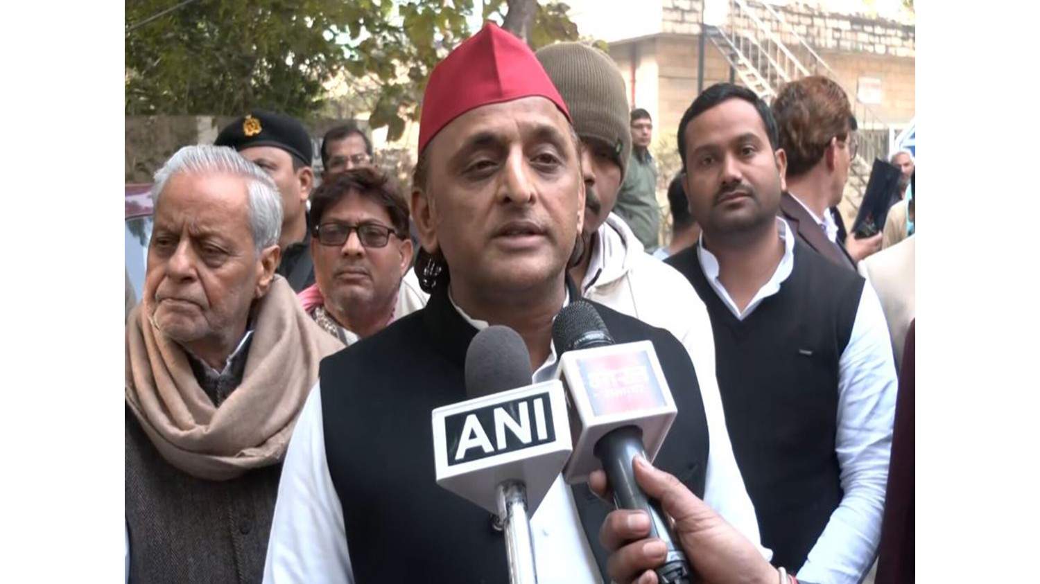 अखिलेश यादव ने नाबालिग से कथित बलात्कार मामले पर दिया बड़ा बयान, कहा 