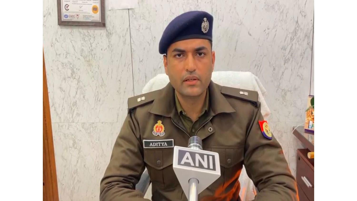 आगरा: तेज रफ्तार कंटेनर ट्रक की ऑटो-रिक्शा से टक्कर, 6 लोगों की मौत