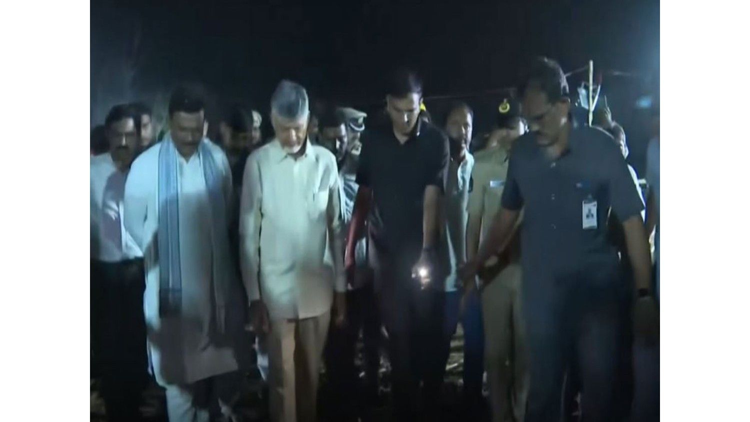 काकीनाडा पटाखा विस्फोट: मुख्यमंत्री चंद्रबाबू नायडू ने 20 लाख रुपये की अनुग्रह राशि की घोषणा की, चार अधिकारियों को किया निलंबित