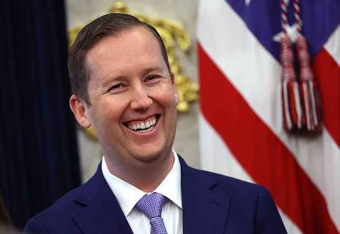 होर्मुज स्ट्रेट पर तनाव के बीच अमेरिकी राजदूत बोले- 'तेल कीमतें स्थिर रखने में भारत की अहम भूमिका'