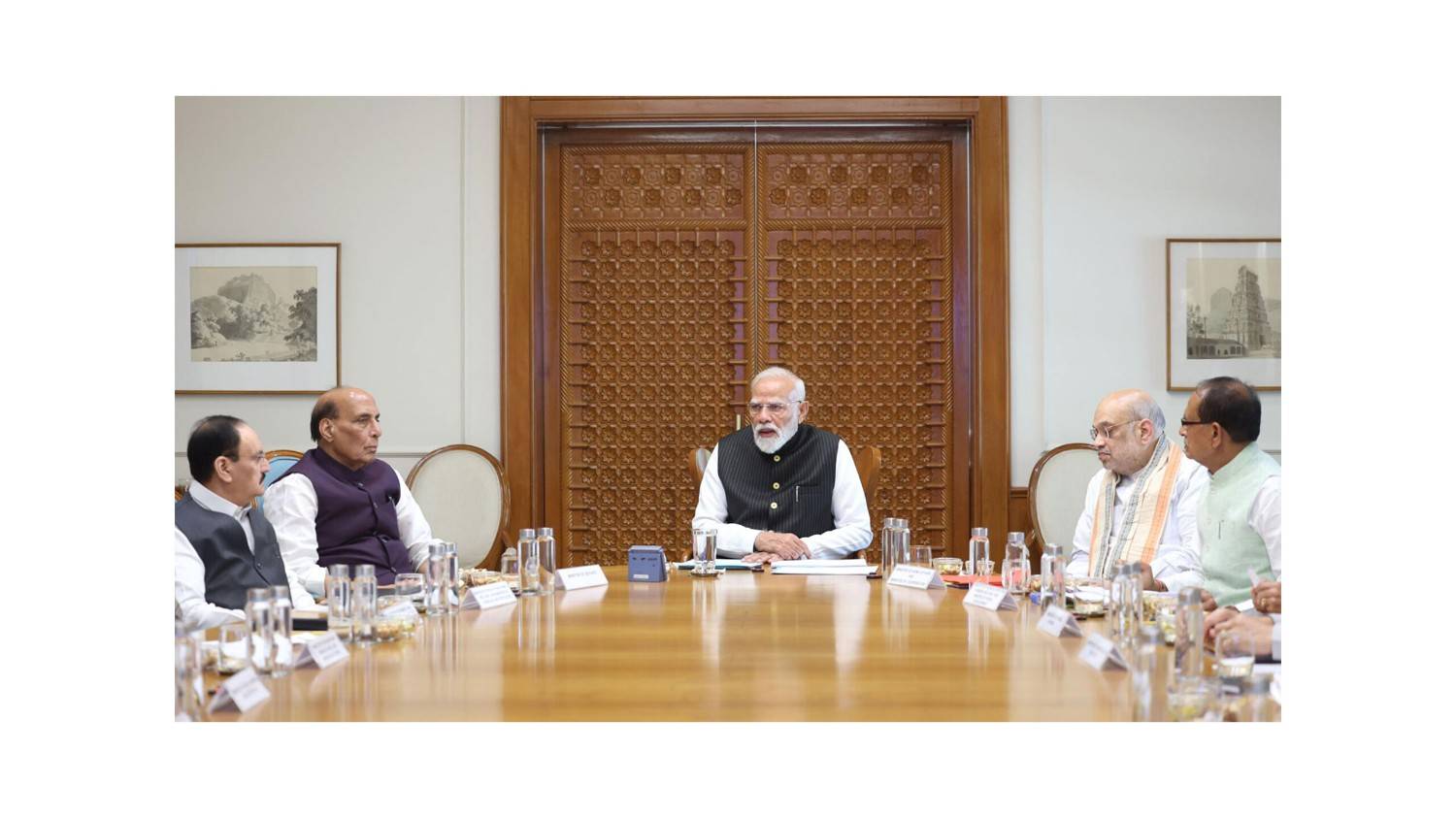 प्रधानमंत्री मोदी ने की सीसीएस बैठक की अध्यक्षता,पश्चिम एशिया में जारी संघर्ष के बीच निवारण उपायों पर हुई चर्चा