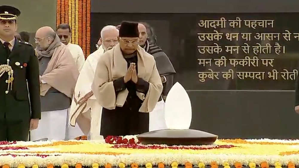 पूर्व प्रधानमंत्री अटल बिहारी वाजपेयी को उनके जन्मदिन पर श्रद्धाजंलि अर्पित करते राष्ट्रपति राम नाथ कोविंद, प्रधानमंत्री नरेन्द्र मोदी और गृहमंत्री अमित शाह