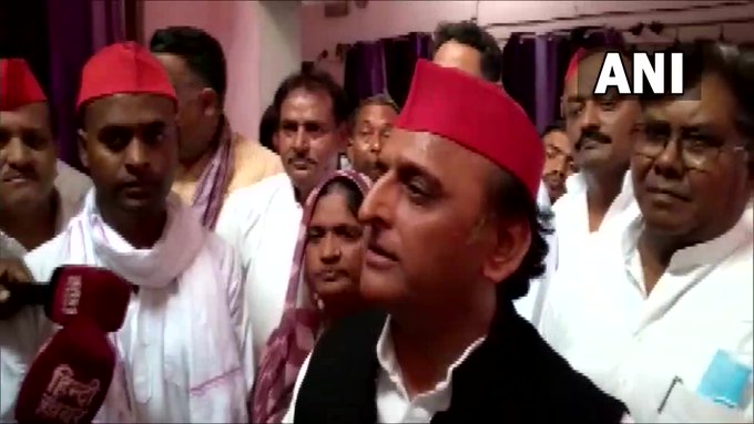 यूपी उपचुनाव: अखिलेश की 'उदासीनता', मुस्लिम-यादव में दरार से सपा को गढ़ों में मिली हार