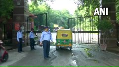 दिल्ली में आज से चरणबद्ध तरीके से फिर खुला जवाहरलाल नेहरू विश्वविद्यालय (जोएनयू)