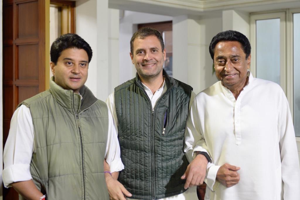 सीएम पद की रेस, तस्वीर की बानगी