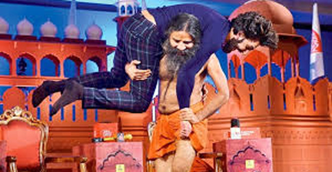 बाबा रामदेव की डांसिंग स्किल देखकर जब दंग रह गए रनवीर सिंह