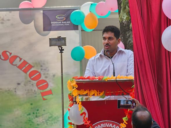 कश्मीर के बारामूला में इंद्राणी बालन फाउंडेशन द्वारा निर्मित डैगर परिवार स्कूल ने मनाया दूसरा वार्षिक दिवस समारोह