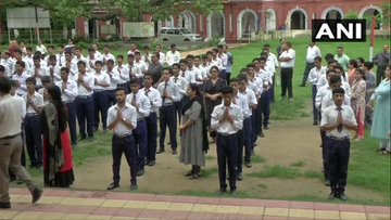 आर्टिकल 370 हटने के बाद पहली बार जम्मू में खुले स्कूल