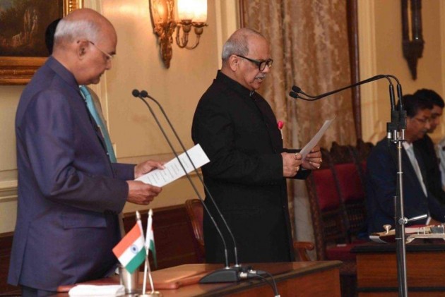 जस्टिस पिनाकी घोष बने भारत के पहले लोकपाल, राष्ट्रपति रामनाथ कोविंद ने दिलाई शपथ