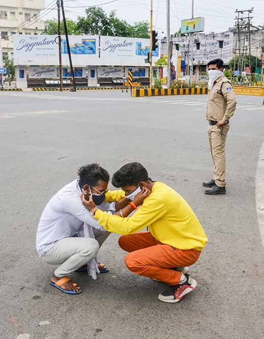 जबलपुर में लॉकडाउन का उल्लंघन करने वालों पर पुलिसिया कार्रवाई