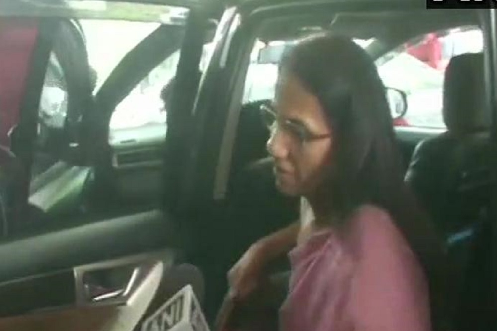 आईसीआईसीआई  बैंक की पूर्व सीईओ और एमडी चंदा कोचर पूछताछ के लिए पहुंची प्रवर्तन निदेशालय के दफ्तर