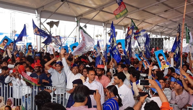 सहारनपुर के देवबंद में समाजवादी पार्टी-बहुजन समाज पार्टी-राष्ट्रीय लोकदल गठबंधन की रैली में दिखे भीम आर्मी समर्थक