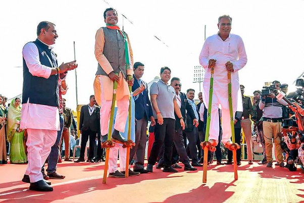 छत्तीसगढ़ युवा महोत्सव 2020 के उद्घाटन के दौरान छत्तीसगढ़ के मुख्यमंत्री भूपेश बघेल