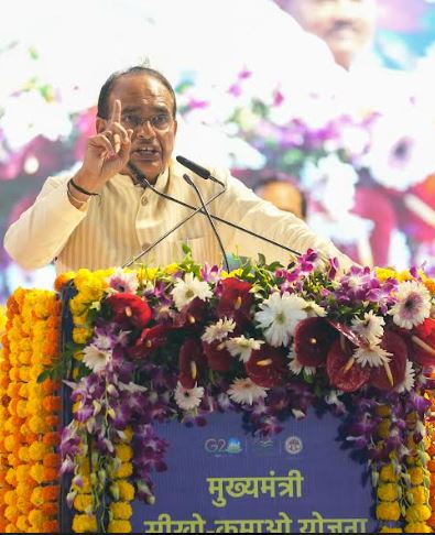 मध्य प्रदेश में शुरू हुई देश की पहली अनूठी रोजगार योजना, युवा अब काम सीखेंगे भी और कमाएंगे भी