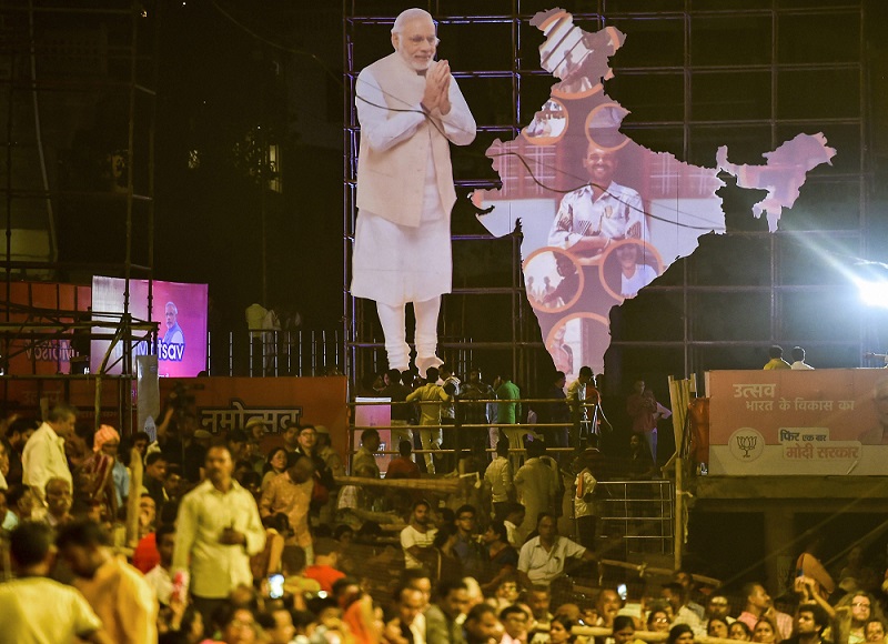 प्रधानमंत्री नरेंद्र मोदी की वाराणसी में चुनावी रैली से पहले दशाश्वमेघ घाट का नजारा