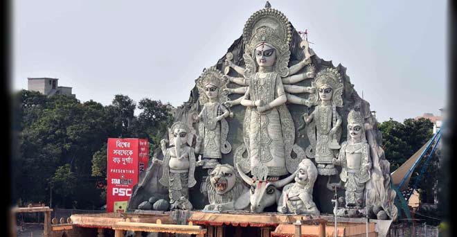 कोलकाता में विश्‍व की सबसे ऊंची दुर्गा प्रतिमा