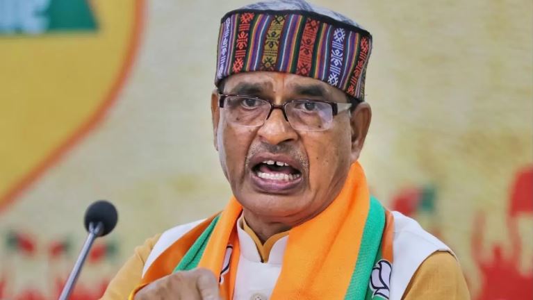 खाते में भेजी गई लाड़ली बहना योजना की चौथी किस्त, भैया शिवराज ने बहनों को दी पक्के घर की भी सौगात