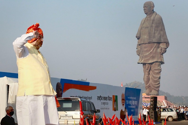 केवडिया में सरदार वल्लभ भाई पटेल की जयंती के अवसर पर स्टैच्यू ऑफ यूनिटी में एक समारोह में भाग लेते केंद्रीय गृह मंत्री अमित शाह
