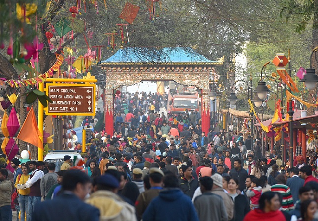 फरीदाबाद में चल रहे 23 वें सूरजकुंड क्रॉफ्ट मेले का नजारा