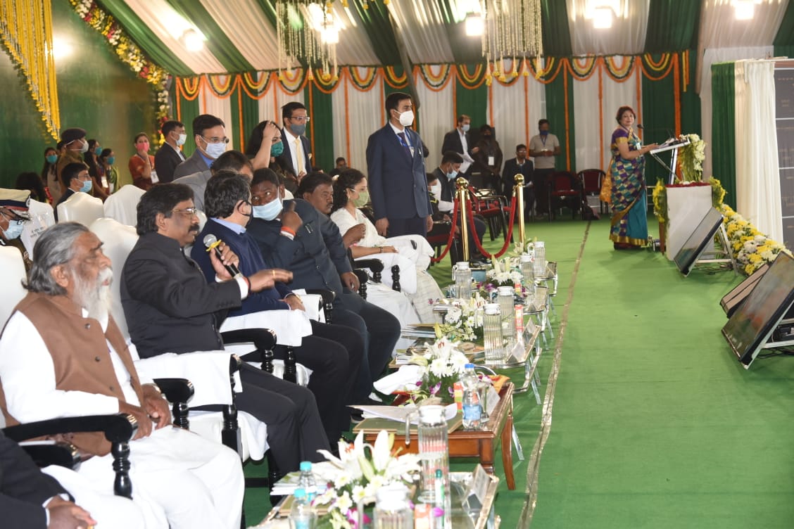 झारखंड में जेएमएम सरकार के एक साल पूरे होने पर आयोजित कार्यक्रम में सीएम हेमंत सोरेन