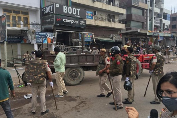 कोरोना वायरस के मद्देनजर दिल्ली पुलिस ने आज खाली कराया शाहीन बाग का प्रदर्शन स्थल, सीएए को लेकर पिछले कई म​हीनाें से जारी था प्रदर्शन
