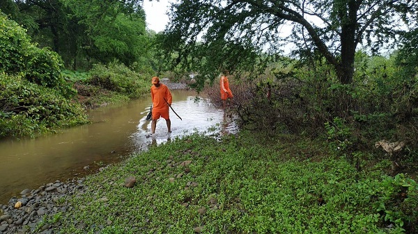 महाराष्ट्र के रत्नागिरी में हुए तिवारी डैम हादसे के बाद एनडीआरएफ की टीम का सर्च ऑपरेशन जारी है। अब तक 20 शव बरामद कर लिए गए हैं। 3 लोग लापता बताए जा रहे हैं।