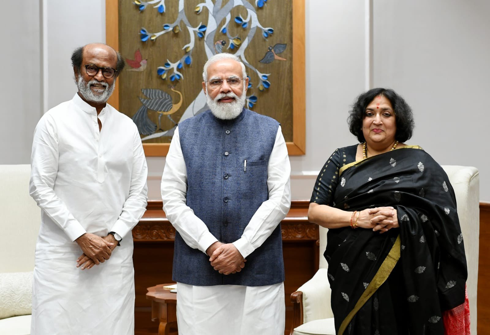 दादा साहब फाल्के पुरस्कार विजेता सुपरस्टार रजनीकांत ने की प्रधानमंत्री नरेंद्र मोदी से मुलाकात