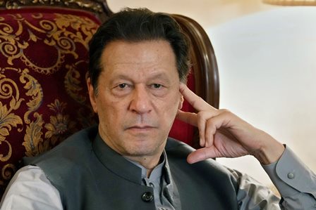 पाकिस्तान के पूर्व प्रधानमंत्री इमरान खान को तोशाखाना भ्रष्टाचार मामले में तीन साल जेल की सजा