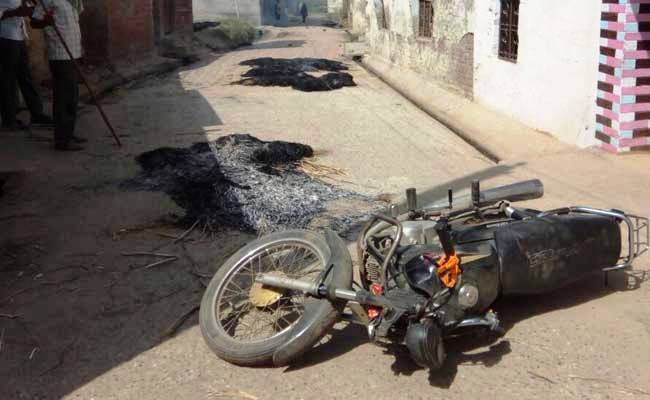 सुलगता सहारनपुर: 24 घंटे में 3 हिंसक घटनाएं, डीएम-एसएसपी निलंबित