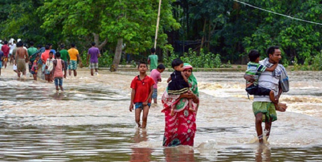 पूर्वोत्तर में बाढ़ ने मचाई भारी तबाही, अब तक 23 लोगों की मौत