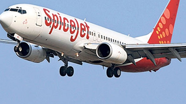 विमान कंपनियों में सस्ती उड़ान की होड़, 12 रुपये में हवाई सफर का ऑफर